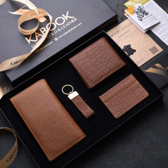 ست هدیه چرم کیف کتی و جاکلیدی و کیف کارت و کیف جیبی عسلی