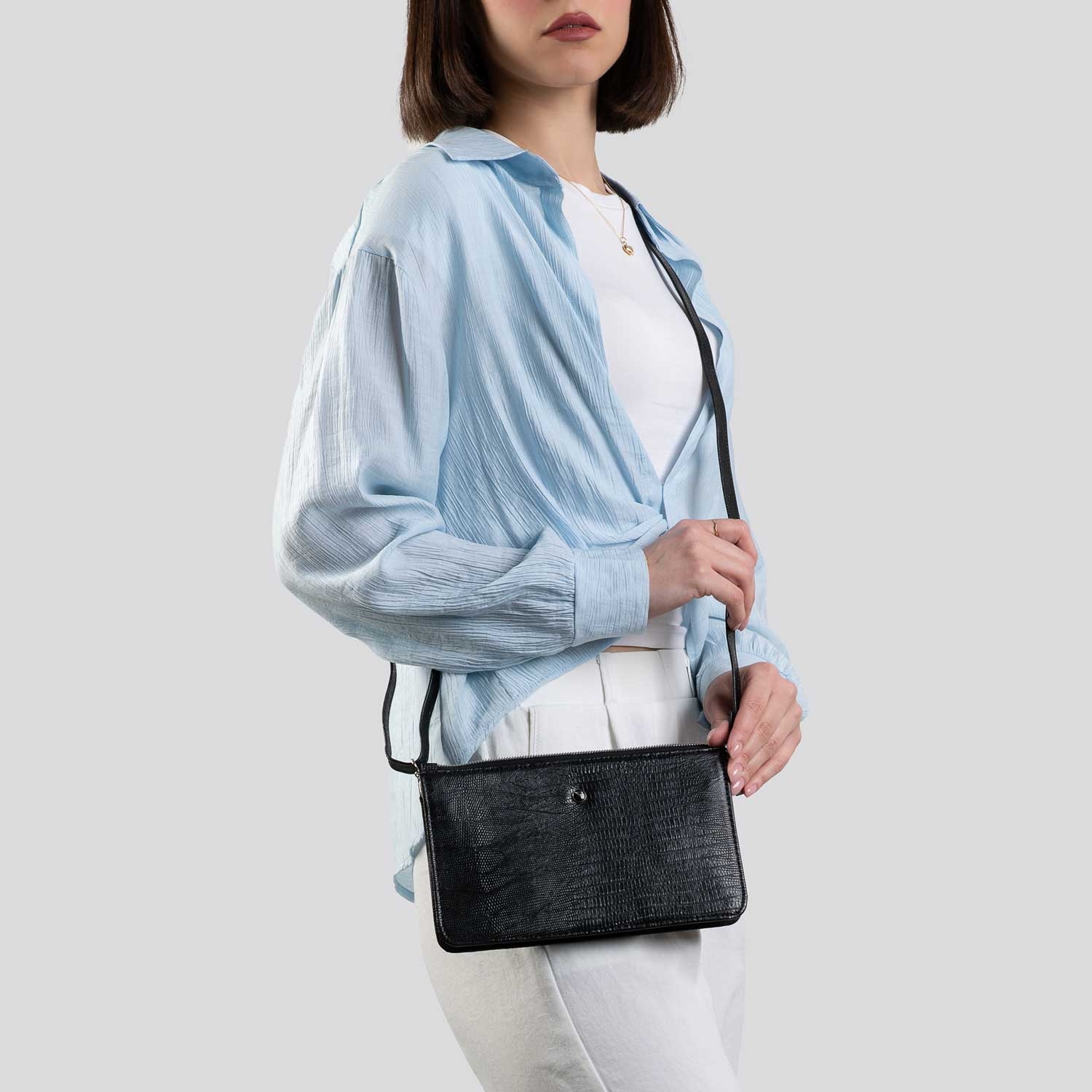 کیف دوشی چرم طبیعی طرح میلانا مشکی لیزارد زنانه - کراس بادی چرم