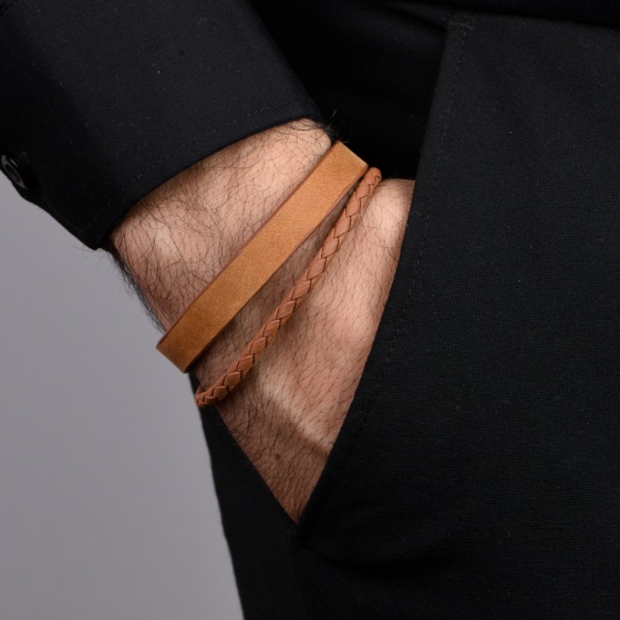 دستبند چرم 67 عسلی