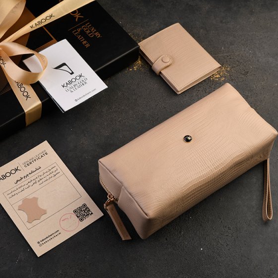 ست کیف آرایشی و کیف کارت 4لت زنانه چرم کرم