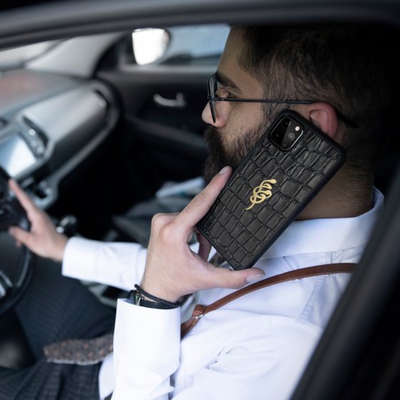 قاب موبایل طلا چرم اسم دنیا