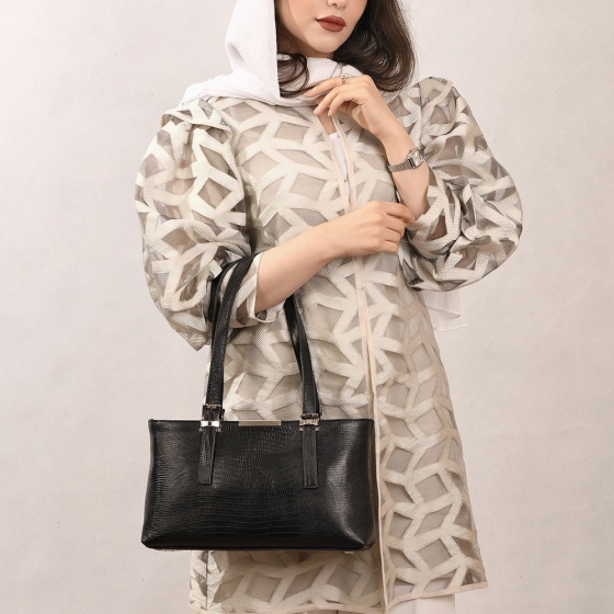 کیف زنانه مجلسی طرح ترنم چرم لیزارد مشکی