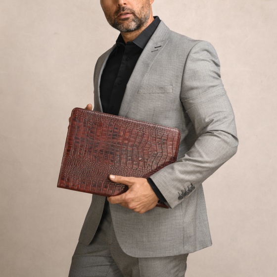 کیف کلاسوری چرم کروکودیلی زرشکی