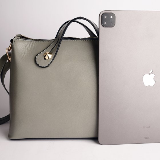 کیف مجلسی زنانه طرح افروز چرم ساده طوسی