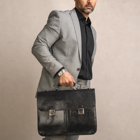 کیف دیپلمات طرح پترس چرم ساده مشکی G2