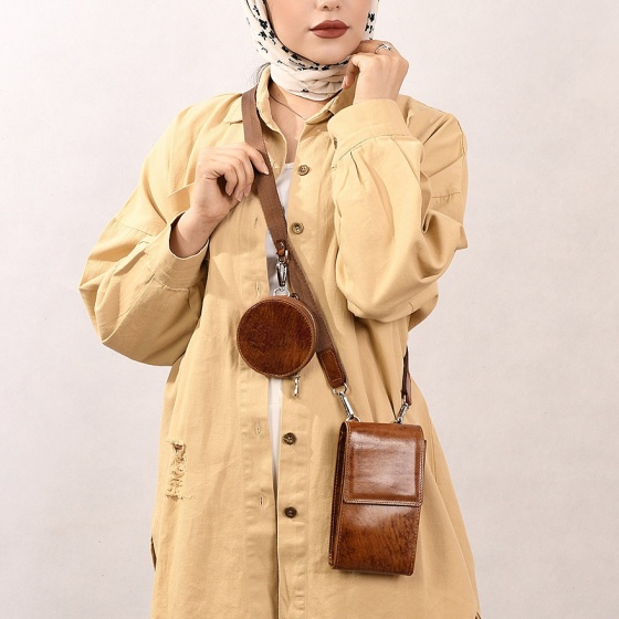 کیف زنانه کمری طرح دو تیکه چرم ساده عسلی