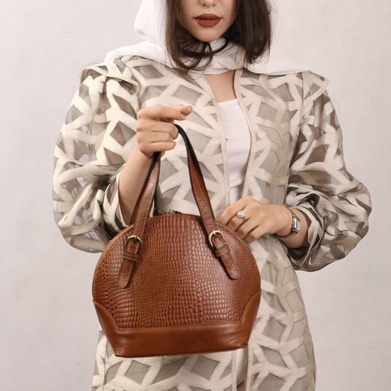 کیف زنانه مجلسی طرح لی چرم کروکودیل عسلی