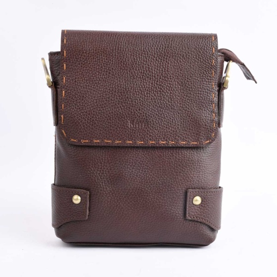 کیف کراس بادی مردانه طرح فامیلا چرم فلوتر قهوه ای G1