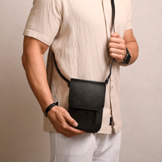 کیف کراس بادی مردانه طرح هاکان چرم لیزارد مشکی