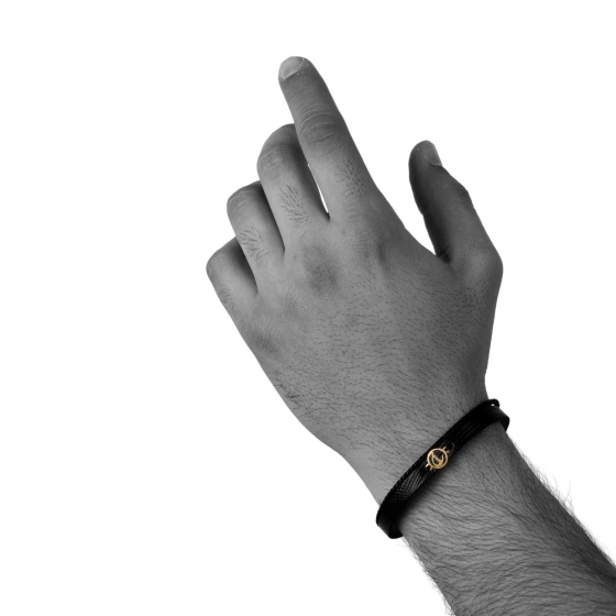 دستبند مردانه طلا چرم حرف چ