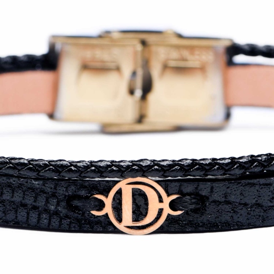 دستبند زنانه طلا چرم حرف D