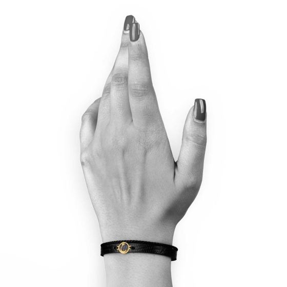 دستبند زنانه طلا چرم حرف ع