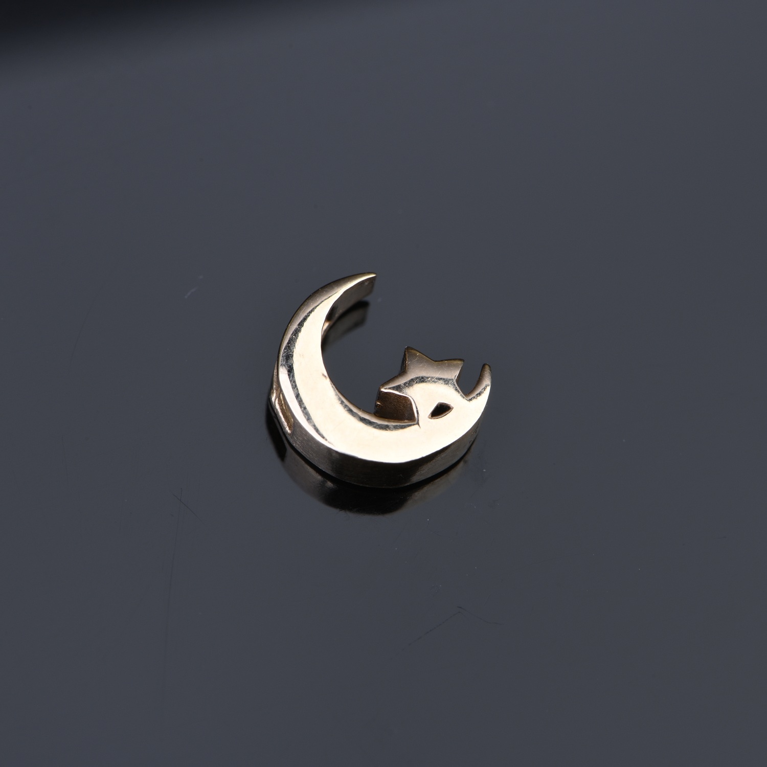 گردنبند طلا طرح ماه و ستاره