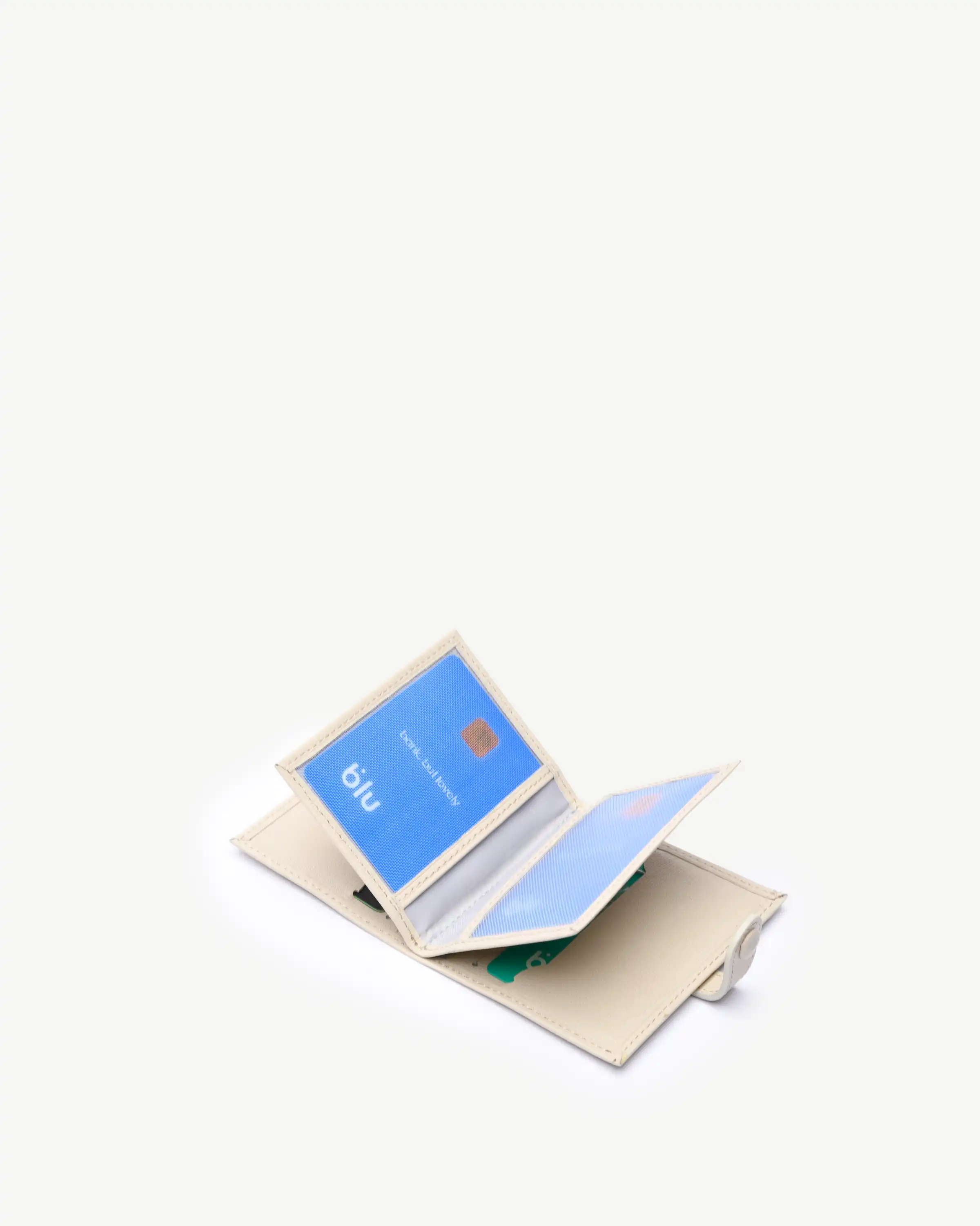 کیف کارت 4 لت چرم طبیعی کرم مونت بلانک - جاکارتی چرم
