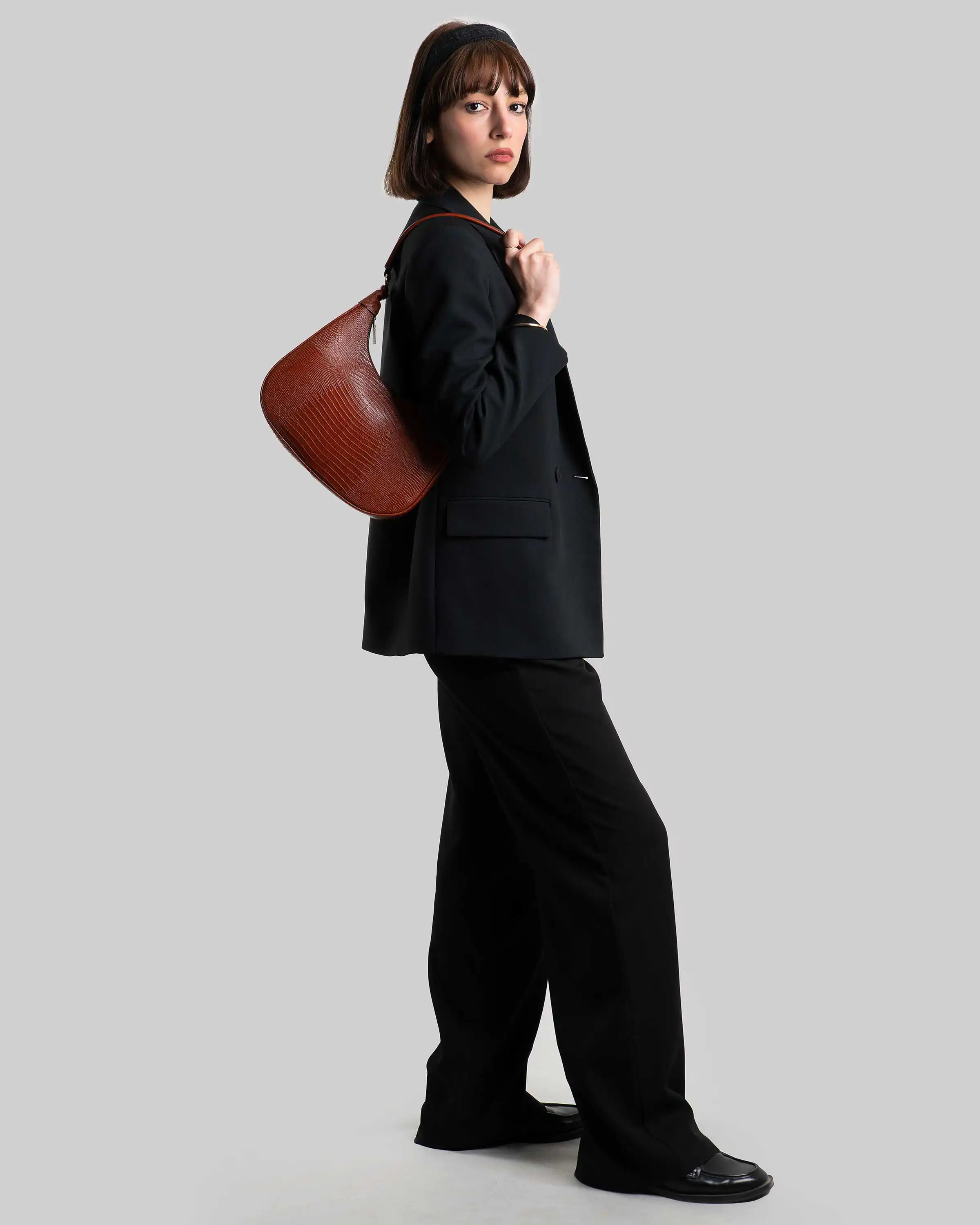 کیف دوشی چرم طبیعی طرح فریال عسلی لیزارد زنانه