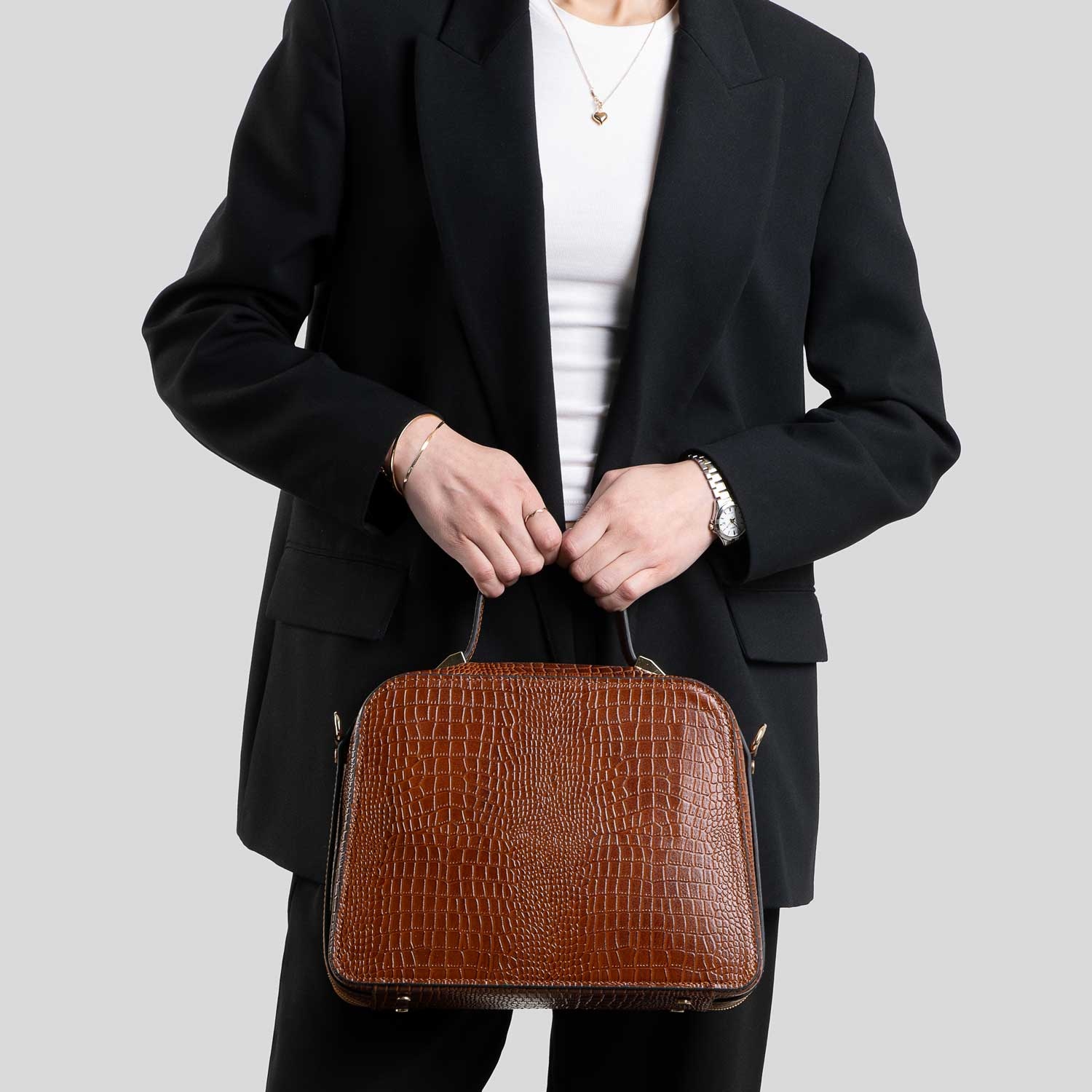 کیف دستی چرم طبیعی مدل تینا عسلی کروکودیل زنانه
