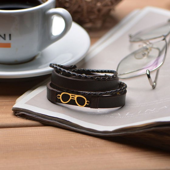 دستبند طلا چرم با پلاک طرح عینک